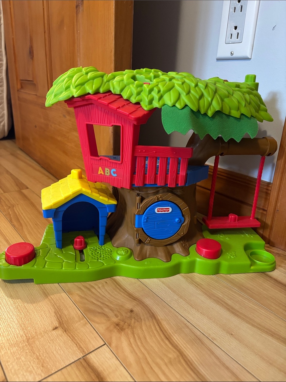 Fisher-Price Little People Treehouse Playset with Swing